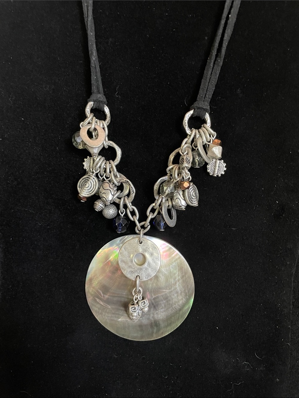 Coldwater Creek Mother-of-Pearl Disc Pendant Necklace. 8/21/6